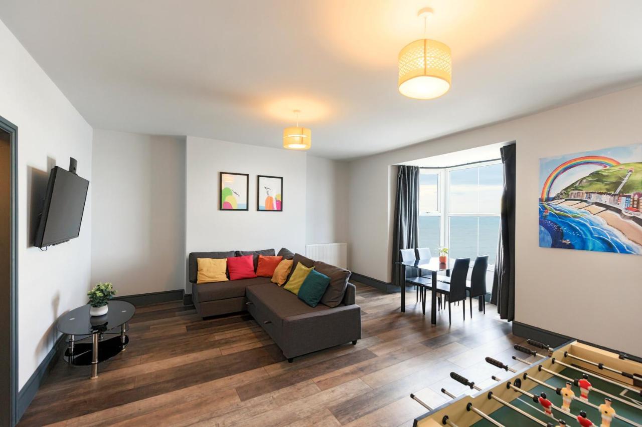 Seafront Apartment With Balcony, Parking And Sea Views آبيريستويث المظهر الخارجي الصورة